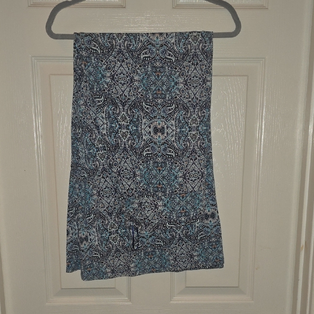 Blue and White Patterned Skirt‎